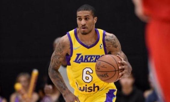 同时继续以 同时继续以